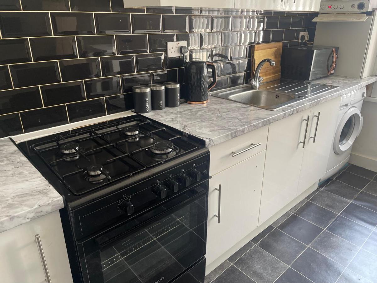 Wizards Corner Spacious 3 Bed Near Watford Junction Екстериор снимка